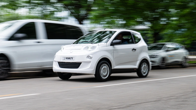 Τετράκυκλα οχήματα ασφαλούς ταχύτητας AIXAM Minauto 1.jpg